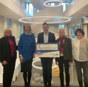 Volksbank Raiffeisenbank eG unterstützt das Netzwerk Norderstedt mit 1000 Euro