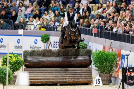 Ingrid Klimke gewinnt das 20. Indoor-Eventing bei den VR CLASSICS