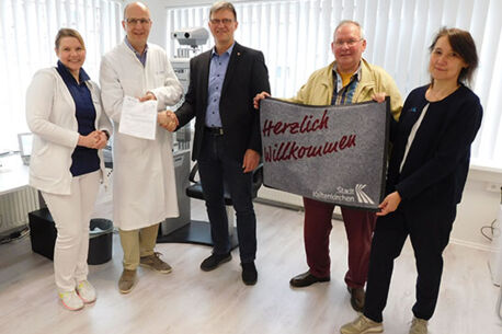 Stadt Kaltenkirchen fördert neuen Augenarzt Dr. Häring