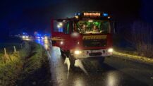 Feuerwehrfahrzeug verunglückt - 9 Segeberger Feuerwehrleute verletzt