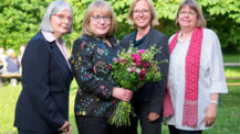 Glückwünsche zur Wahl: Dr. Jutta Lüttges, Simone Pottmann, Nora Steen und Almut Witt (v. l.)