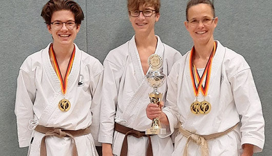 Zwei JKA-Cup-Sieger für die Karatesparte der KT