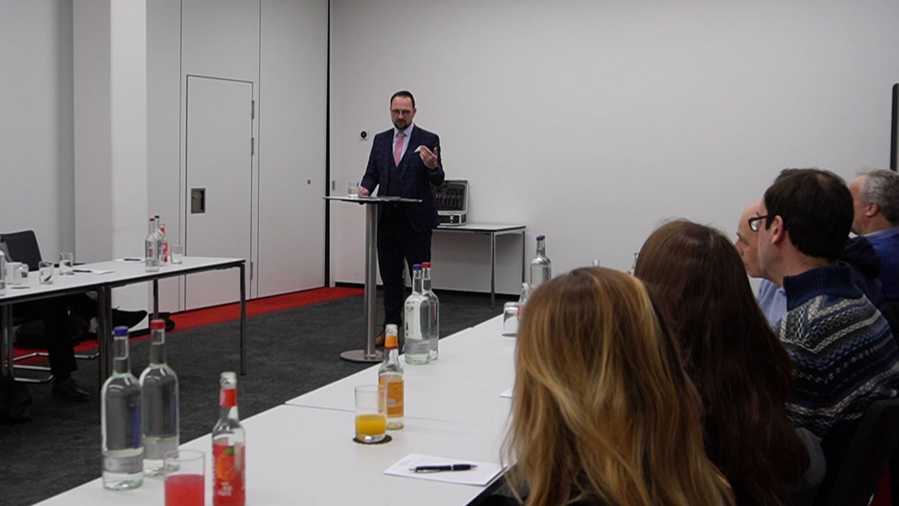 "Wenn die Steuerfahndung dreimal klingelt..."