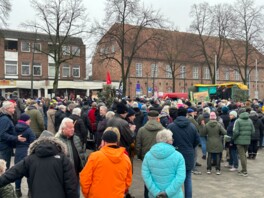 Rund 500 demonstrieren in Bad Bramstedt gegen „Rechts“