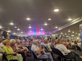 Volles Haus bei Katrin Schmieder - Hans-Joachim Grote zu Gast