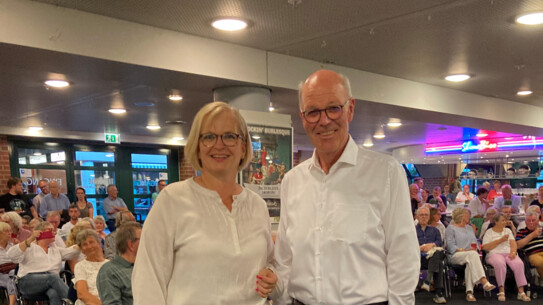 Volles Haus bei Katrin Schmieder - Hans-Joachim Grote zu Gast