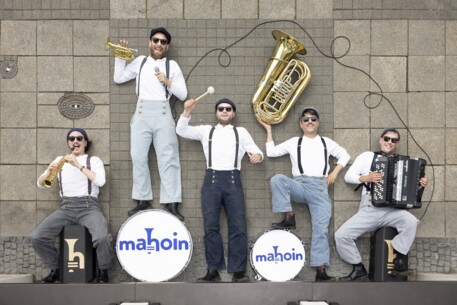 Shantypolka trifft Hafenpoesie: mahoin live im Kurhaustheater