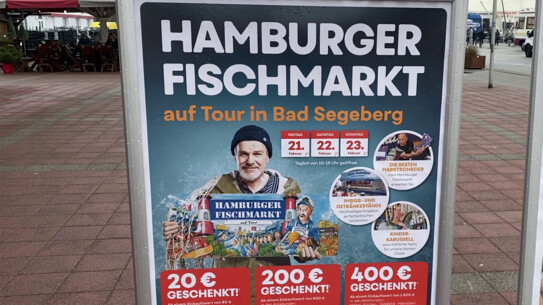 Hamburger Fischmarkt auf Tour bei  Möbel Kraft in Bad Segeberg