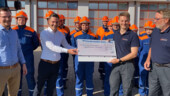 Jugendfeuerwehr Norderstedt freut sich über Spendenscheck