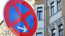Halteverbot in der Alvesloher Straße