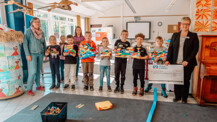 VR Bank in Holstein spendet für Ferienbetreuung 