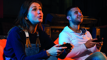 VR eSports Cup: Mein Hobby: Fußball. Meine Position: Couch.