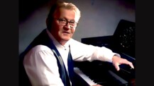 Besondere Ehrung für Chorleiter Hans-Georg Wolos