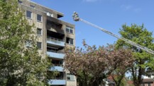 Großeinsatz in Bad Bramstedt: Zwei Verletzte bei Wohnungsbrand im Mehrfamilienhaus