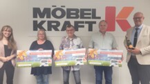 Glückliche Gewinner beim Möbel Kraft EM-Tippspiel