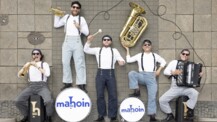 Shantypolka trifft Hafenpoesie: mahoin live im Kurhaustheater